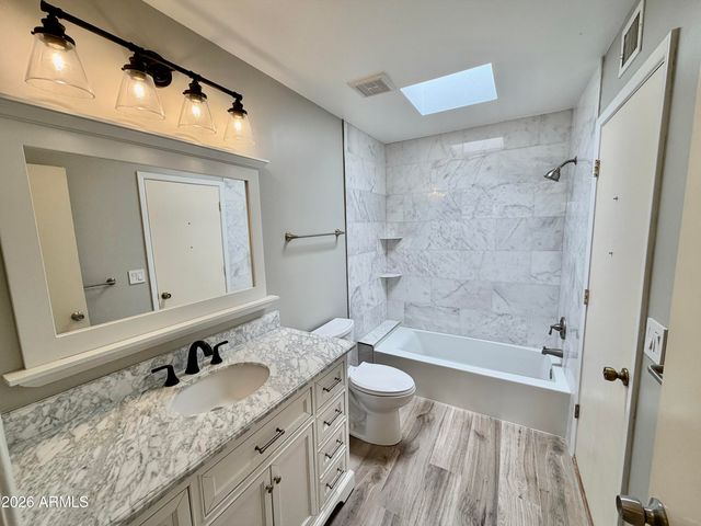 4548 E SHOMI Street, Phoenix, AZ 85044