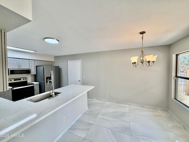 4548 E SHOMI Street, Phoenix, AZ 85044