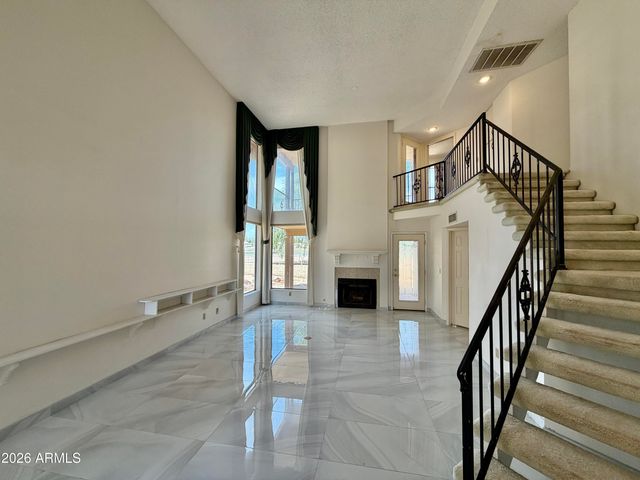 4548 E SHOMI Street, Phoenix, AZ 85044