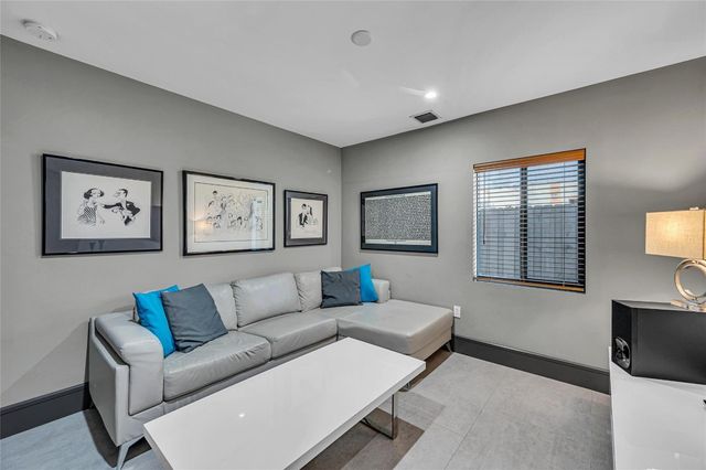 309 NE 21st Court, Wilton Manors, FL 33305