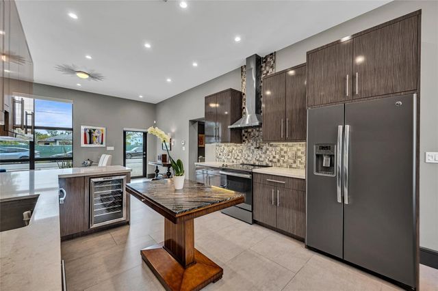 309 NE 21st Court, Wilton Manors, FL 33305