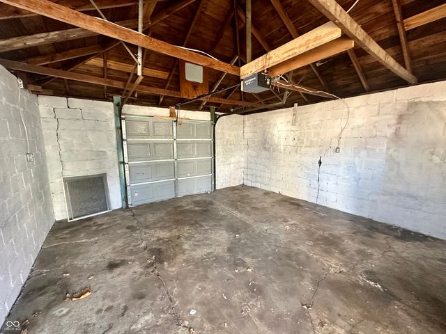 1816 Central Avenue, Anderson, IN 46016