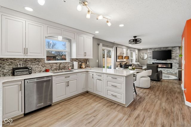 6400 Avalon Boulevard, Avon, IN 46123