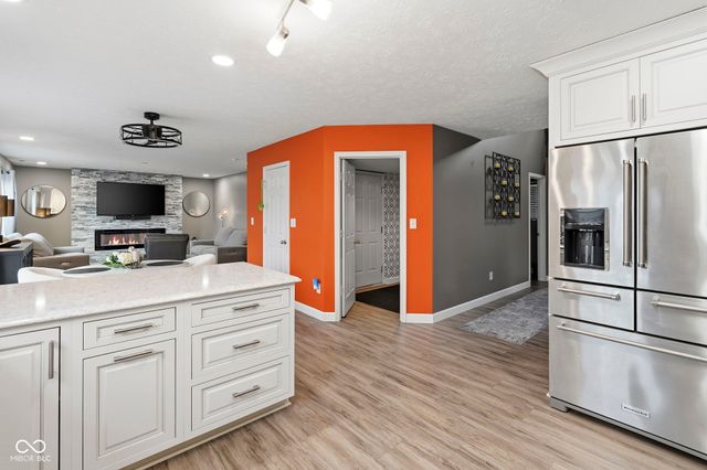 6400 Avalon Boulevard, Avon, IN 46123