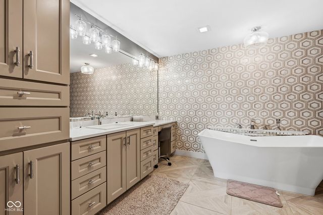 6400 Avalon Boulevard, Avon, IN 46123