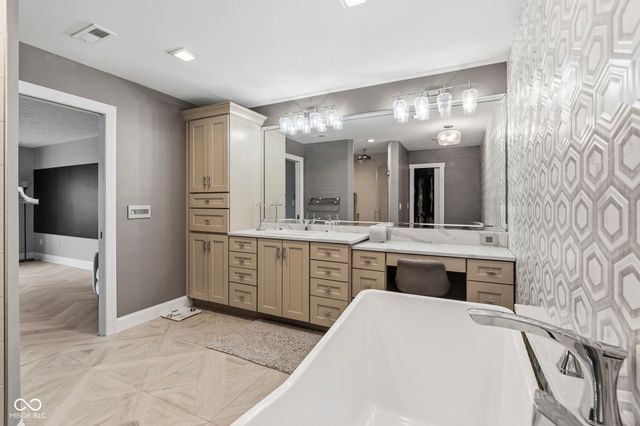 6400 Avalon Boulevard, Avon, IN 46123