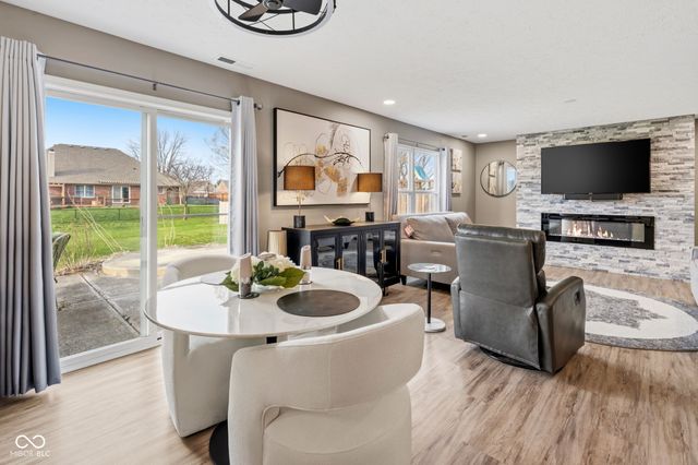 6400 Avalon Boulevard, Avon, IN 46123