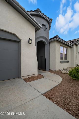191 Plymouth Rock Road, Las Cruces, NM 88007