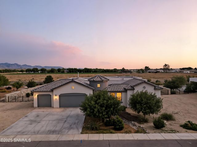 191 Plymouth Rock Road, Las Cruces, NM 88007