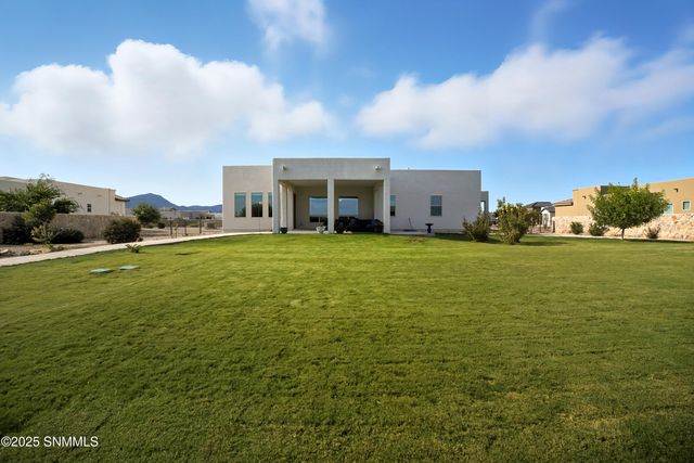 191 Plymouth Rock Road, Las Cruces, NM 88007