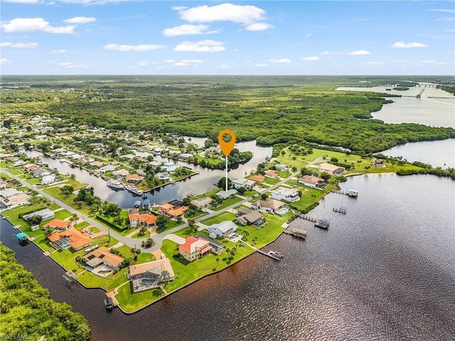 2068 Club House RD, North Fort Myers, FL 33917