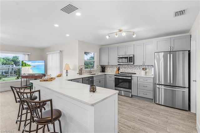 2068 Club House RD, North Fort Myers, FL 33917