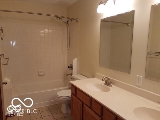 10926 Camden Court, Fishers, IN 46038