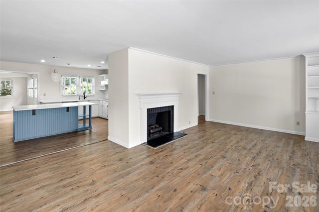 1212 Oakland Street, Hendersonville, NC 28792