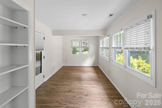 1212 Oakland Street, Hendersonville, NC 28792