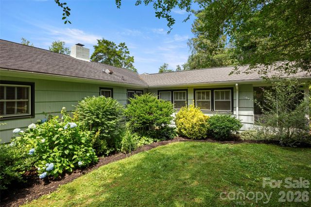 1212 Oakland Street, Hendersonville, NC 28792