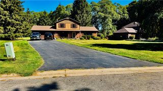 6 High Point Drive, Parma, NY 14559