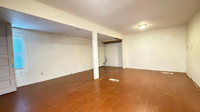 327 20th Ave SW, Rochester, MN 55902