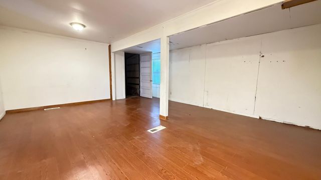 327 20th Ave SW, Rochester, MN 55902