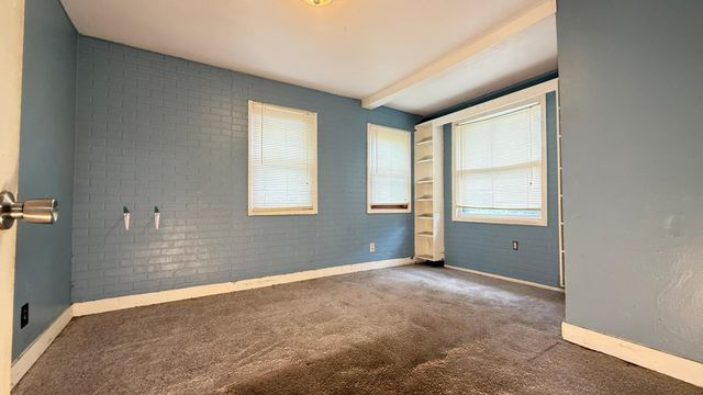 327 20th Ave SW, Rochester, MN 55902