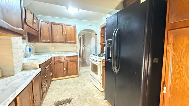 327 20th Ave SW, Rochester, MN 55902