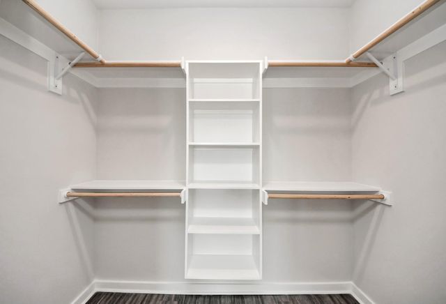 7711 Longmire Road 195, Conroe, TX 77304