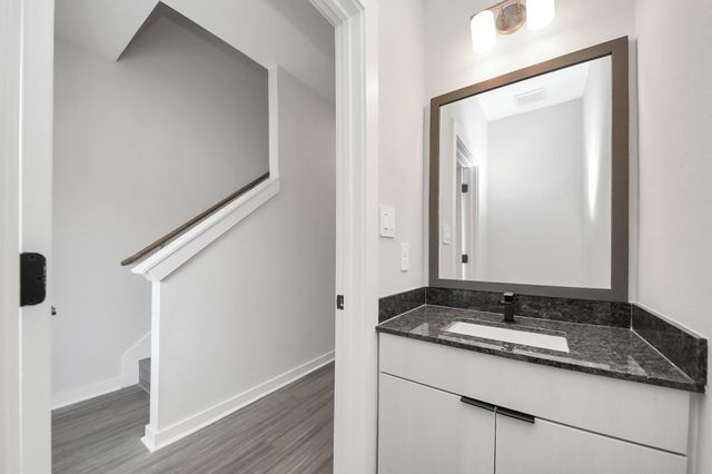 7711 Longmire Road 195, Conroe, TX 77304