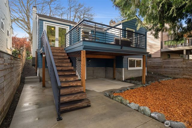 5232 38th Avenue NE, Seattle, WA 98105