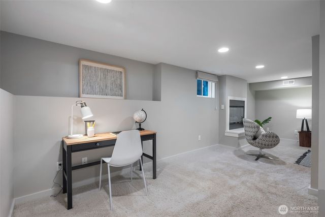 5232 38th Avenue NE, Seattle, WA 98105