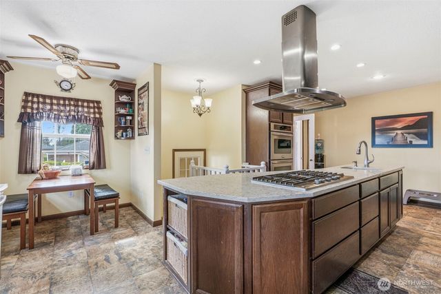 8300 SE Riverview Lane, Vancouver, WA 98664