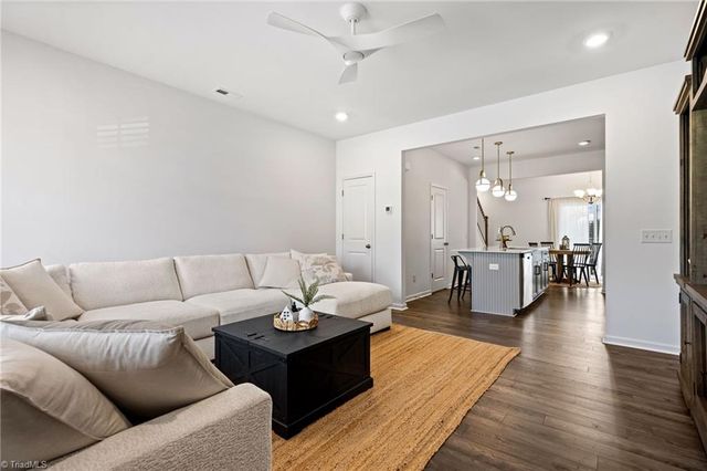 1760 Granby Heights Drive, Winston-salem, NC 27103