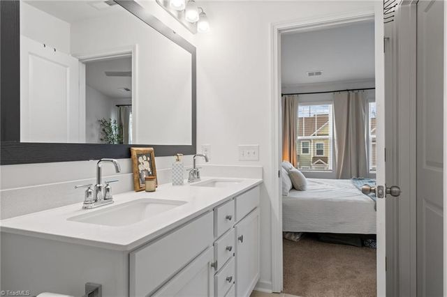 1760 Granby Heights Drive, Winston-salem, NC 27103