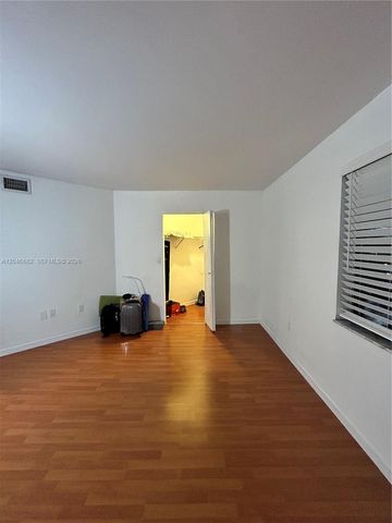 9421 Fontainebleau Boulevard 20235, Miami, FL 33172