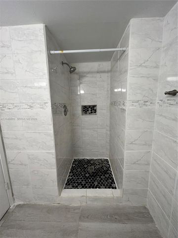 9421 Fontainebleau Boulevard 20235, Miami, FL 33172