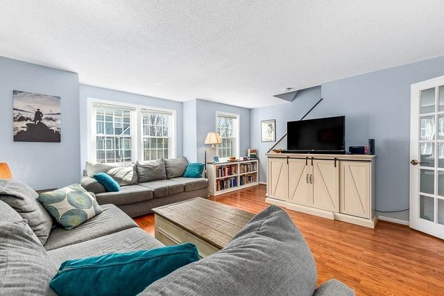 616 Princeton Blvd 25, Lowell, MA 01851