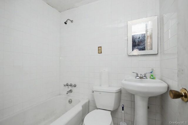 280 W Post Road, White Plains, NY 10606