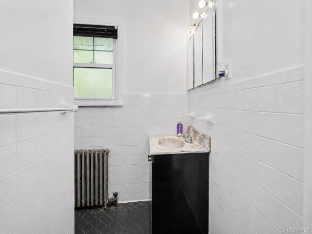280 W Post Road, White Plains, NY 10606
