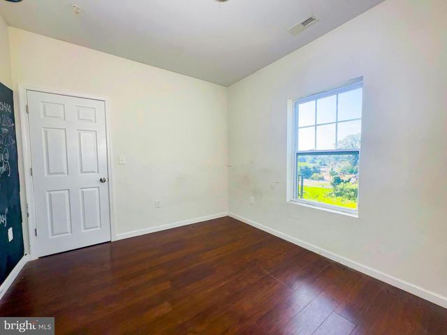 6013 EADS ST NE, Washington, DC 20019
