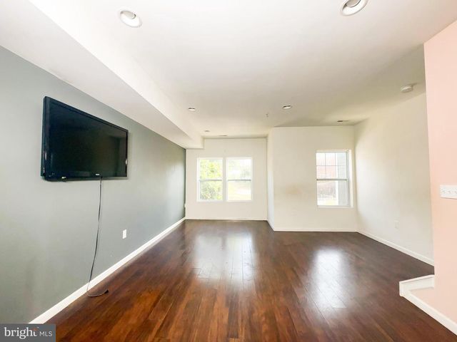 6013 EADS ST NE, Washington, DC 20019