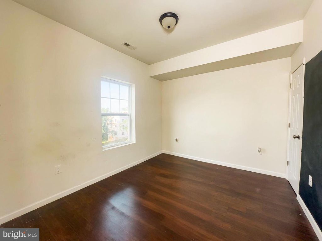 6013 EADS ST NE, Washington, DC 20019