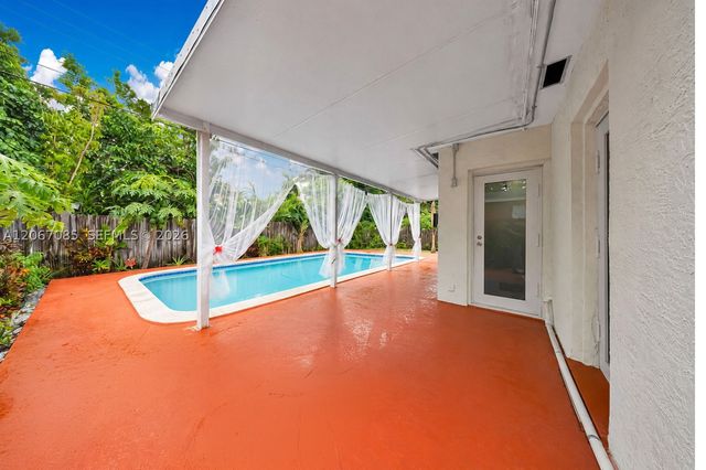 7561 Meridian St, Miramar, FL 33023