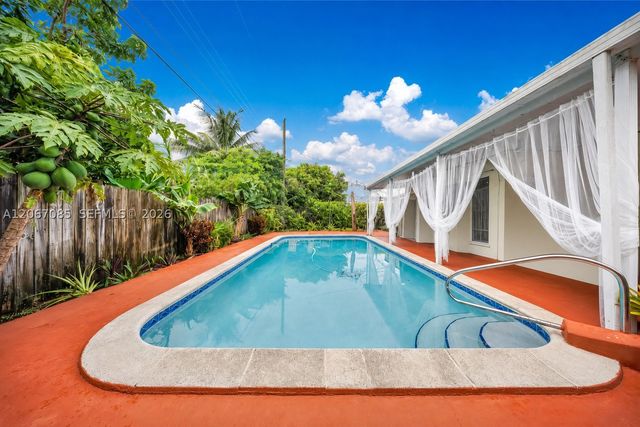 7561 Meridian St, Miramar, FL 33023