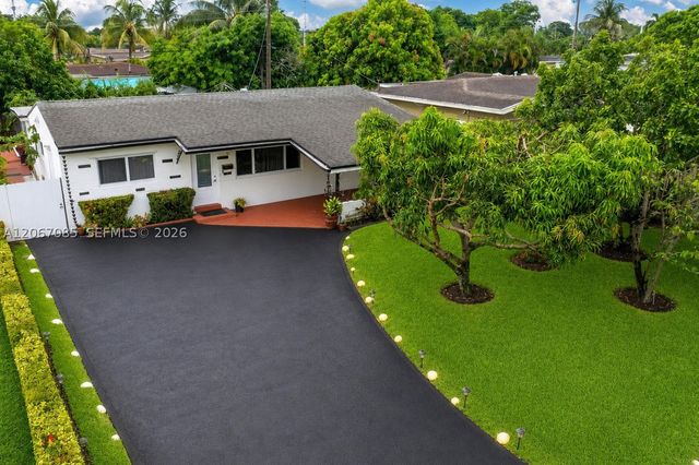 7561 Meridian St, Miramar, FL 33023