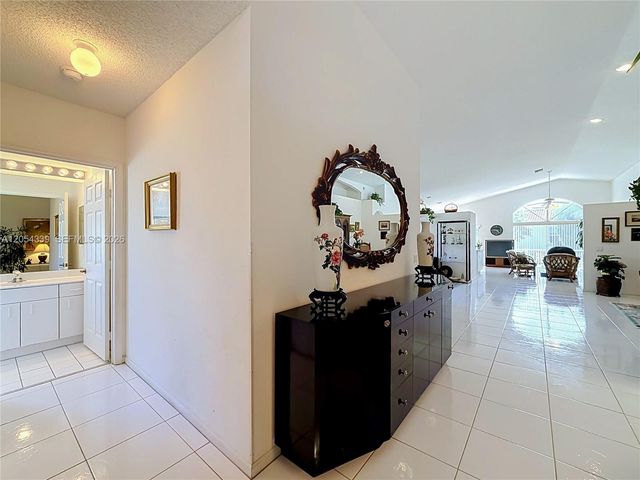 9786 Lemonwood Ct, Boynton Beach, FL 33437