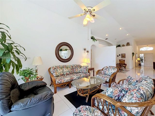 9786 Lemonwood Ct, Boynton Beach, FL 33437