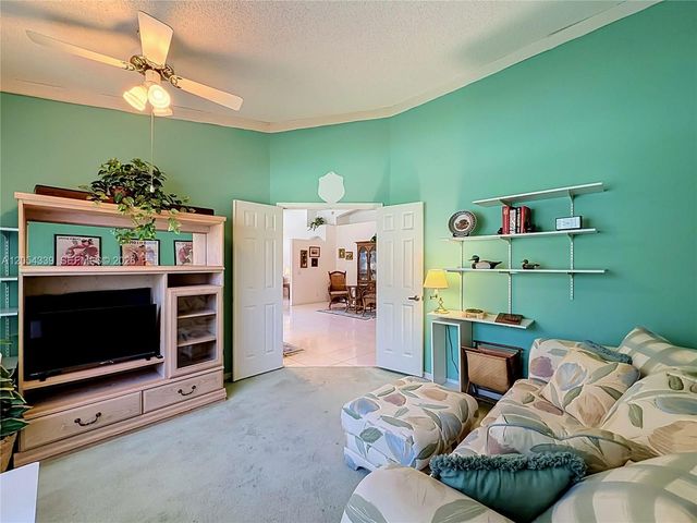 9786 Lemonwood Ct, Boynton Beach, FL 33437