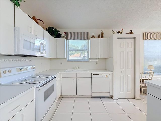 9786 Lemonwood Ct, Boynton Beach, FL 33437