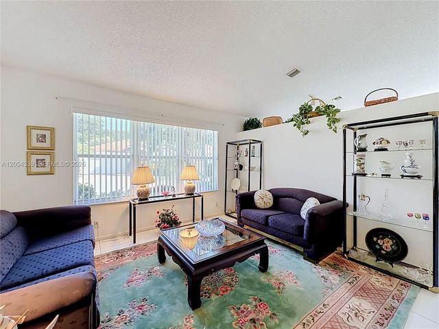9786 Lemonwood Ct, Boynton Beach, FL 33437