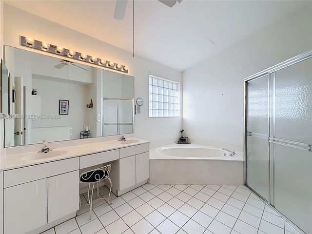 9786 Lemonwood Ct, Boynton Beach, FL 33437