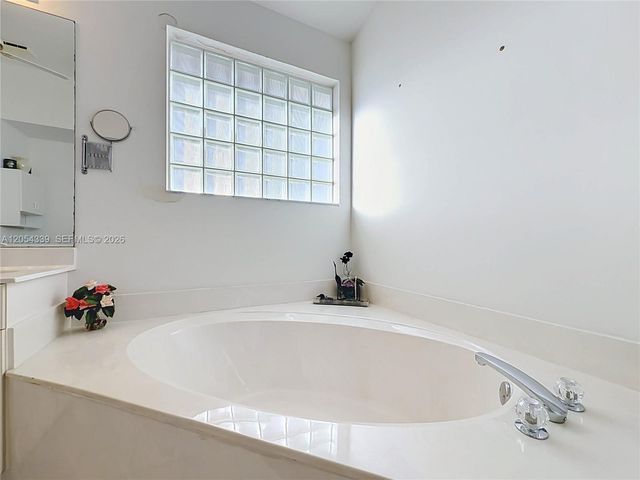 9786 Lemonwood Ct, Boynton Beach, FL 33437